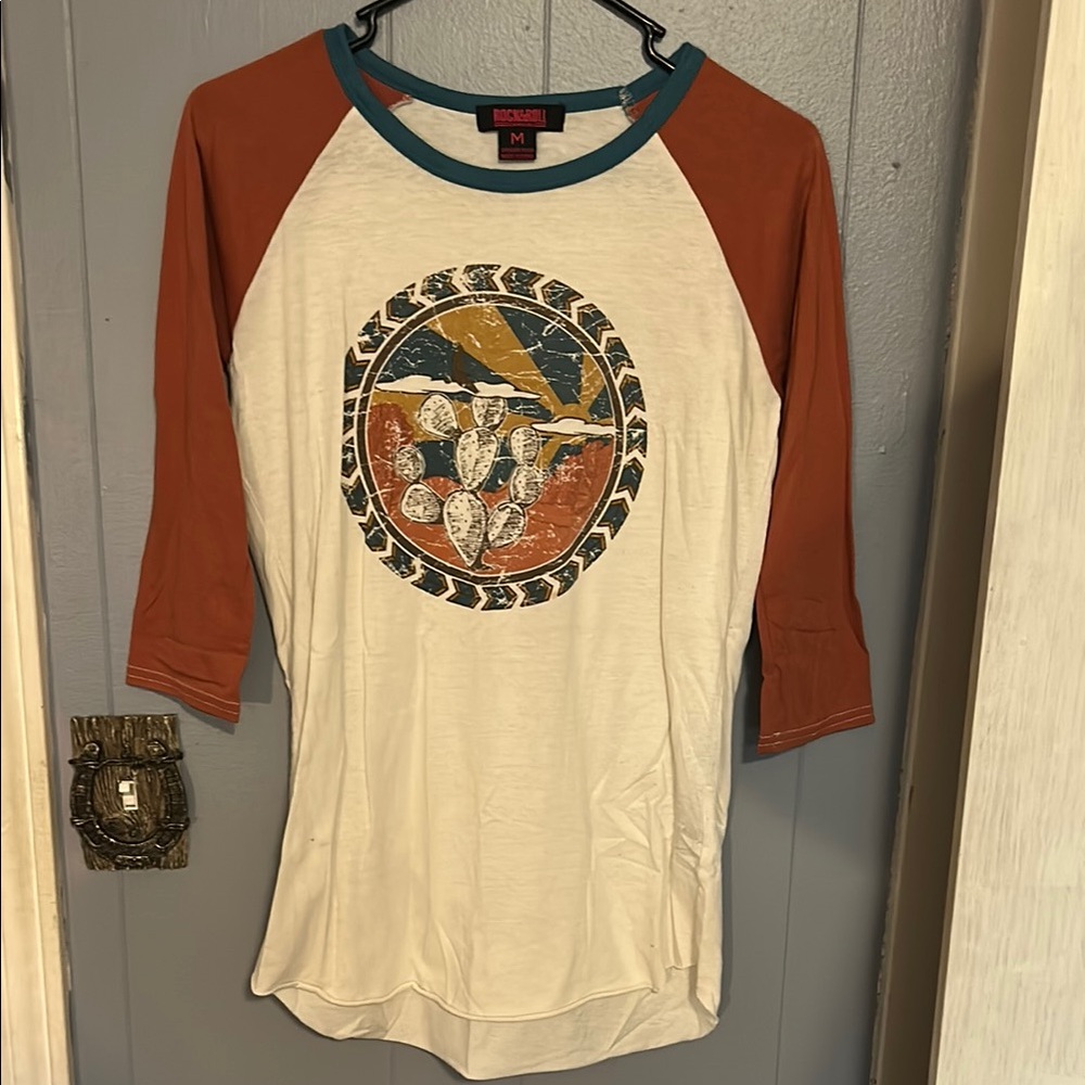 Graphic Raglan Sleeve Tee